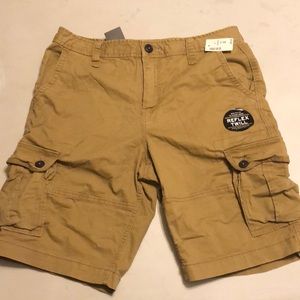 Aeropostale BNWT, 31 waist, stretch cargo shorts
